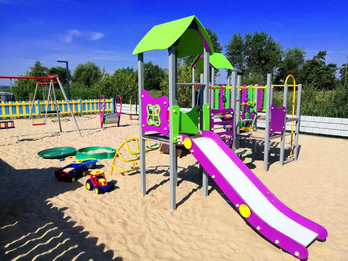 Wakacyjna Wioska Summerland Дзивновек Екстериор снимка